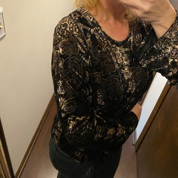 TRIBAL velvet long sleeved shirt top. Beautiful pattern, bell sleeves. US size M - Picture 7 of 7